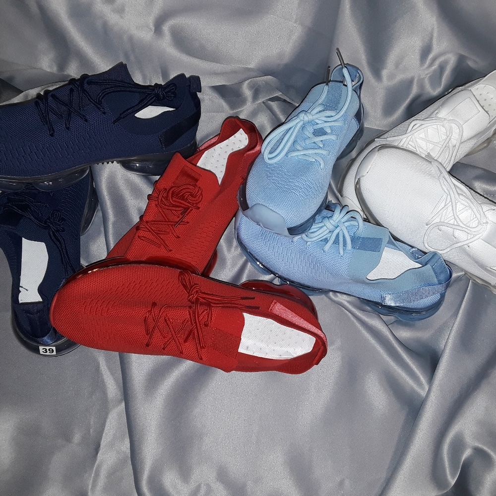 Mesh shoes